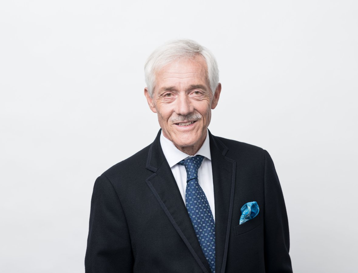 Dr. Ulrich Vischer
